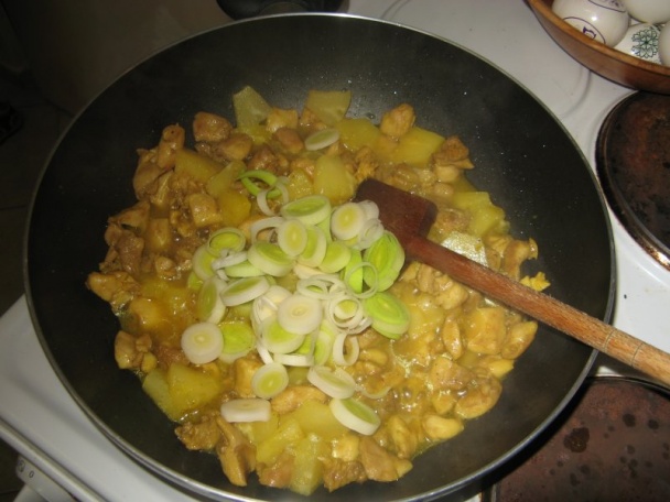 Karí kura s ananásom a pórom (fotorecept) - obrázok 7