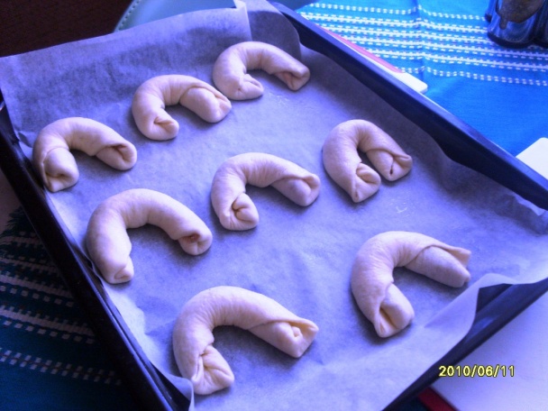 Orechové rožteky zo zvyškového kysnutého cesta (fotorecept) - obrázok 1