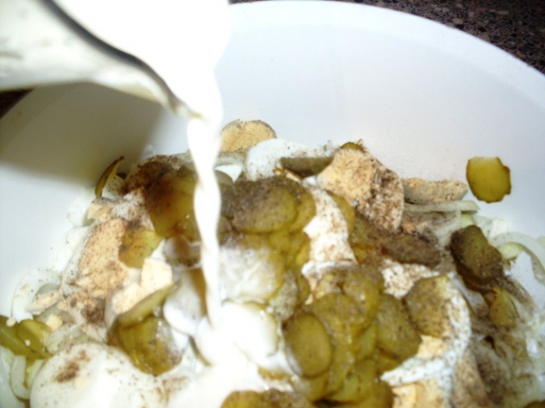 Hrubý zemiakový šalát, bugľačský -fotorecept - obrázok 8