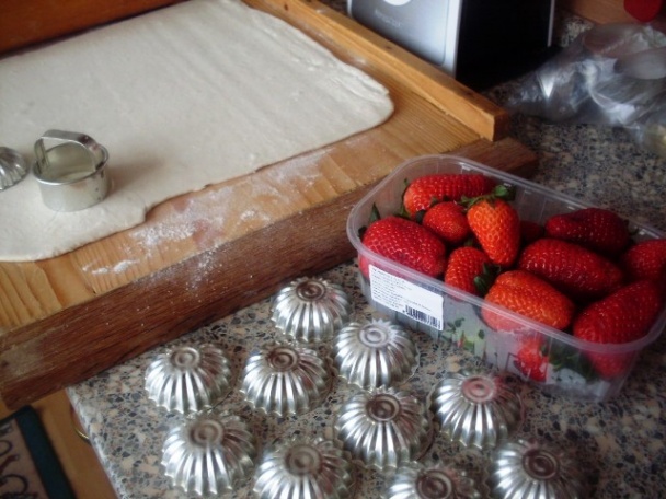 Krémové jahodové misky (fotorecept) - obrázok 1