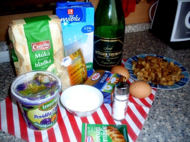 Oškvarkové pencle s lekvárom aj syrom (fotorecept) - obrázok 1