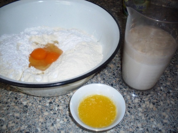 Oškvarkové pencle s lekvárom aj syrom (fotorecept) - obrázok 2