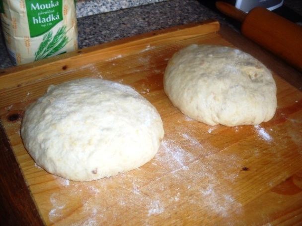 Oškvarkové pencle s lekvárom aj syrom (fotorecept) - obrázok 7