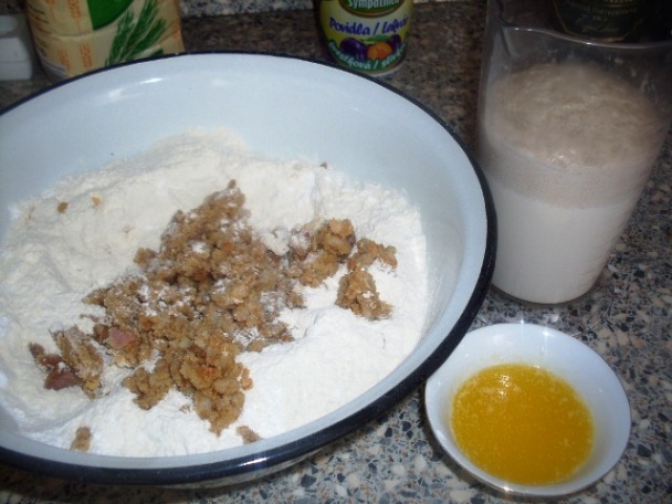 Oškvarkové pencle s lekvárom aj syrom (fotorecept) - obrázok 4