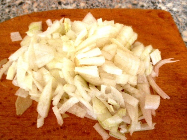 Segedínsky guláš zo sladkej kapusty - obrázok 2