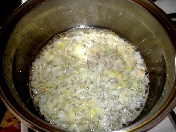 Segedínsky guláš zo sladkej kapusty - obrázok 3