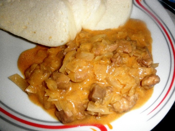 Segedínsky guláš zo sladkej kapusty - obrázok 14