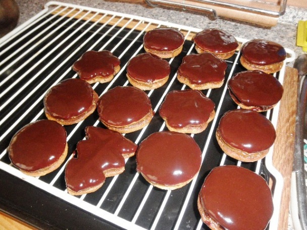 Plnené čokoládové perníčky (fotorecept) - obrázok 12