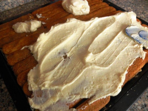 Koláč z piškót, ovocia a tvarohu (fotorecept)  - obrázok 7