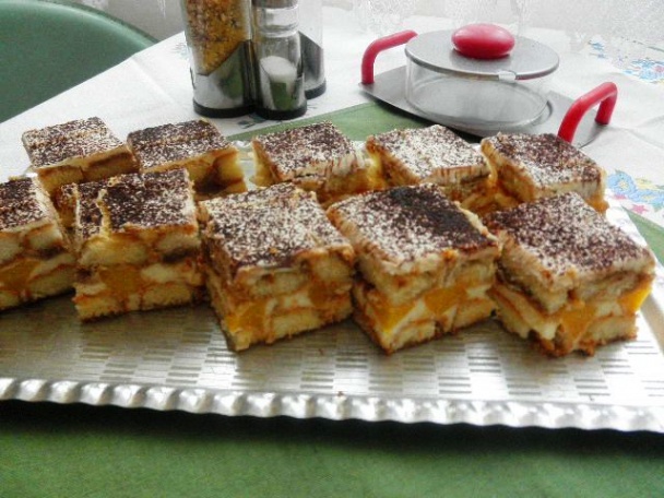 Koláč z piškót, ovocia a tvarohu (fotorecept)  - obrázok 10