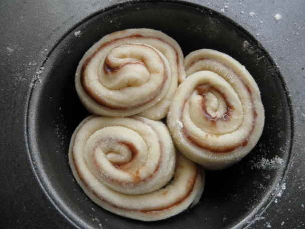 Kreatívne pečivo - muffinové slimáky s Nutellou (fotorecept) - obrázok 13