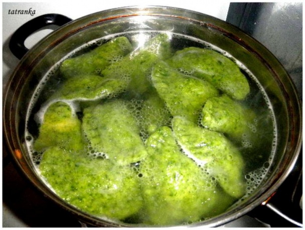 Špenátové pirohy s bryndzovou omáčkou (fotorecept) - obrázok 7