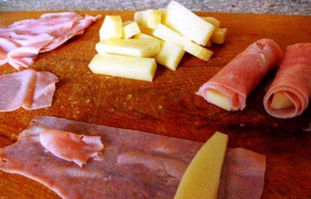 Zemiakové rolky plnené šunkou a syrom (fotorecept) - obrázok 1