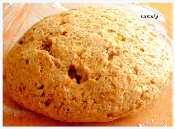 Cesnakovo-oškvarkové strapaté pečivo (fotorecept) - obrázok 8