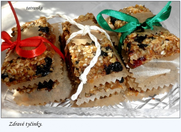Tyčinky zo sušeného ovocia a orechov (fotorecept) - obrázok 16