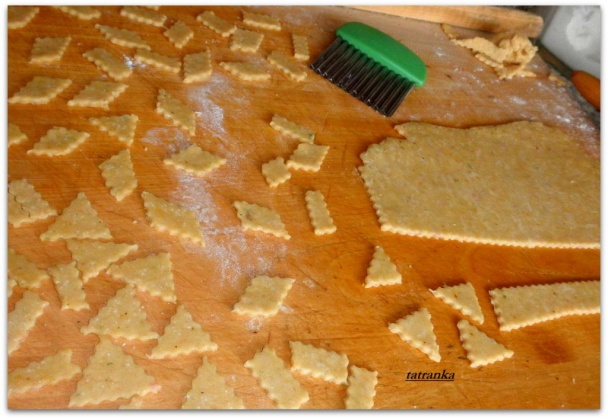 Slané syrovo-šunkové krekry (fotorecept) - obrázok 9