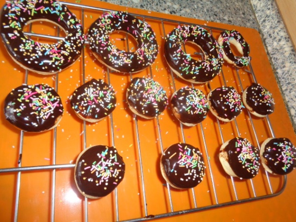 Farebné veľkonočné donuty (fotorecept) - obrázok 5