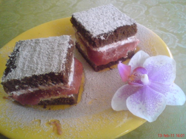 Tvarohovo-jahodový rez s kávou - obrázok 7