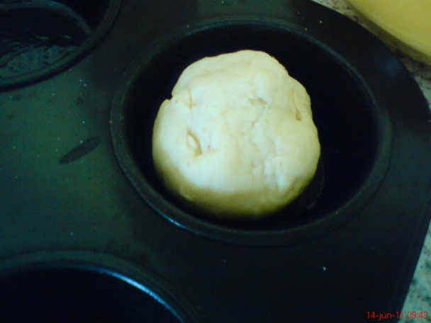 Koláčiky- muffiny s jahodami a čokoládou (fotorecept) - obrázok 3