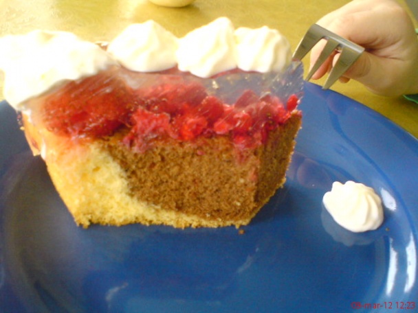 Piškótová ovocná torta (fotorecept) - obrázok 3