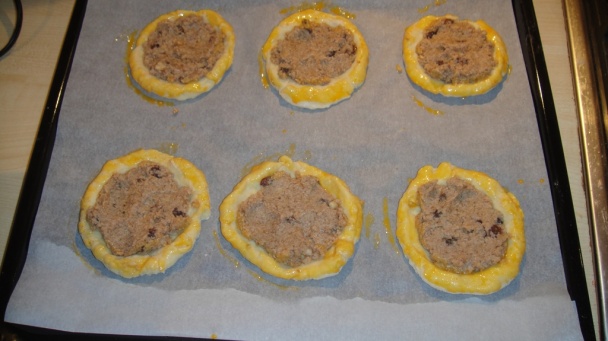 Orechový kysnutý koláč - obrázok 6