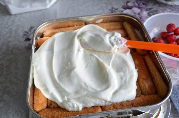 Svieži smotanovo-ovocný koláč - obrázok 7