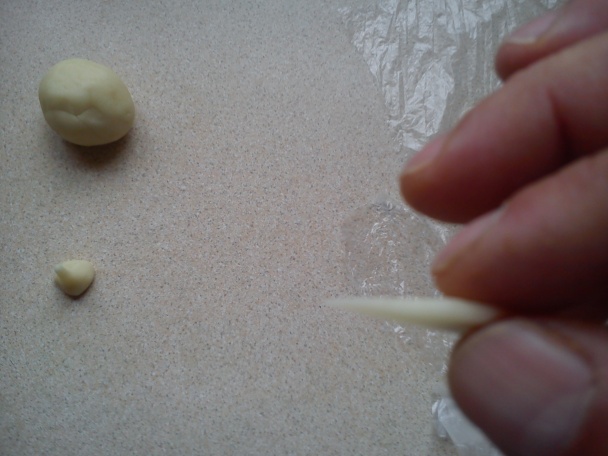 Ruže z marcipánu (fotorecept) - obrázok 8