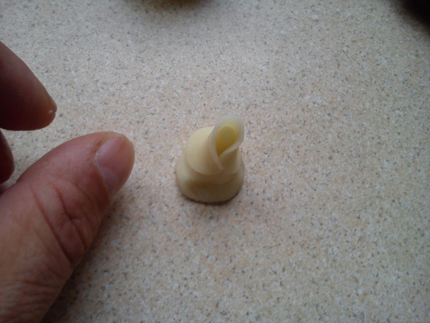 Ruže z marcipánu (fotorecept) - obrázok 9