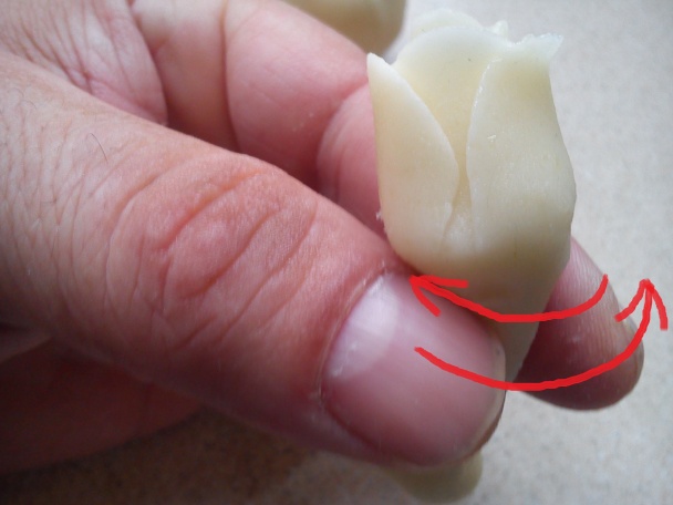 Ruže z marcipánu (fotorecept) - obrázok 11