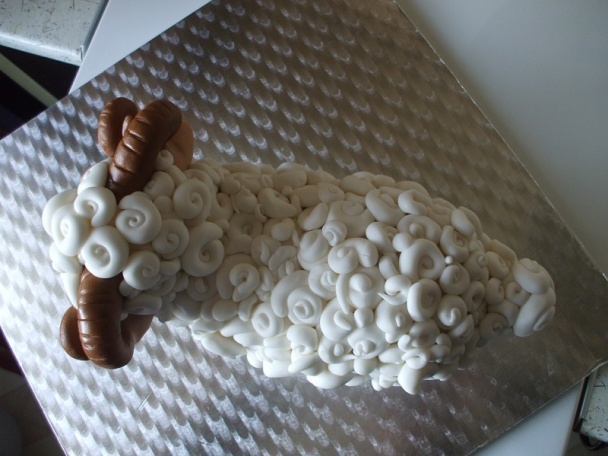 Burizónový baranček na veľkonočný stôl - obrázok 4