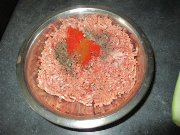 Cuketa plnená mletým mäsom (fotorecept) - obrázok 1