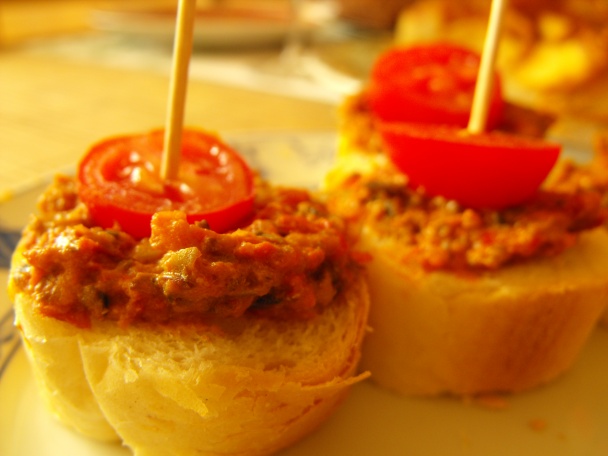 Efektná olivová nátierka - obrázok 1