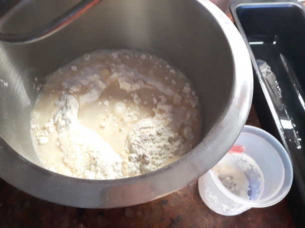 Biely bezlepkový chlieb vo forme (fotorecept) - obrázok 1