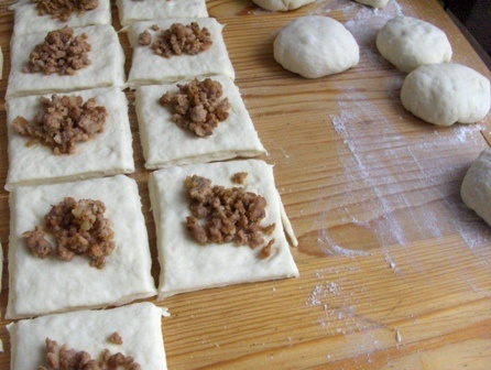 Parené buchty plnené mäsom (fotorecept) - obrázok 3