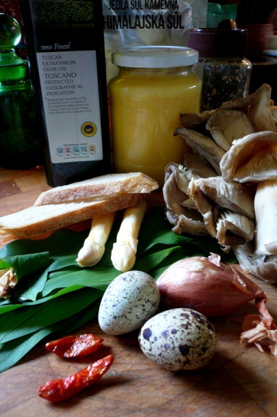 Špargľová polievka s hlivou a medvedím cesnakom (fotorecept) - obrázok 1