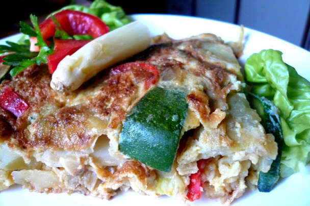 Tortilla paisana (španielska sedliacka omeleta) so špargľou (fotorecept) - obrázok 5