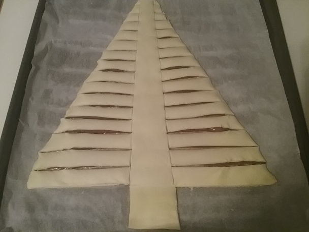 Vianočný stromček z lístkového cesta (fotorecept) - obrázok 7