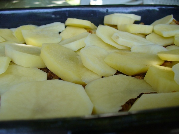 Musaka - zapekané zemiaky s mletým mäskom (fotorecept) - obrázok 3