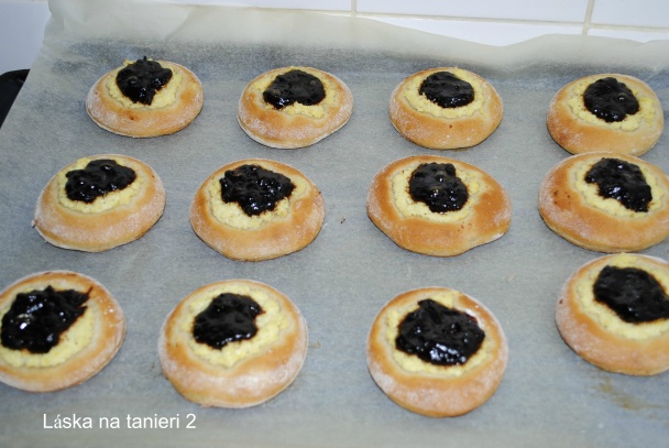 Koláče s tofu a slivkovým lekvárom  - obrázok 10