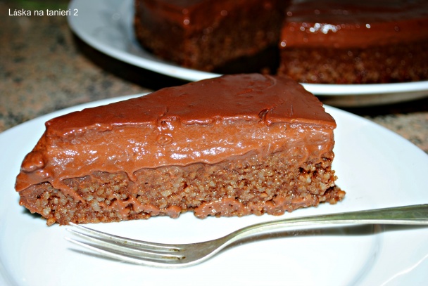 Vegan kakaovo-čokoládová torta - obrázok 3