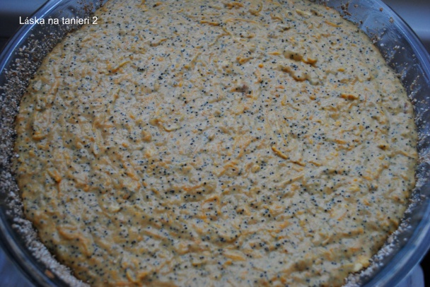 Tekvicový koláč s makom, vlašskými orechami a polevou - obrázok 1