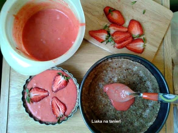 Nepečený jahodový dezert - obrázok 3