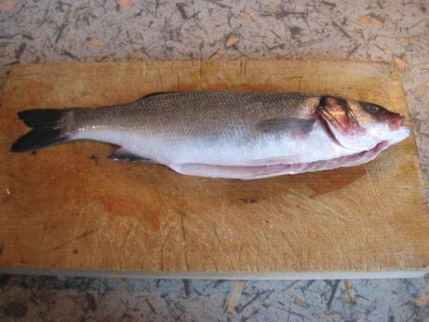 Pečený mořčák (mořský vlk) plněný zeleninou (fotorecept) - obrázok 1