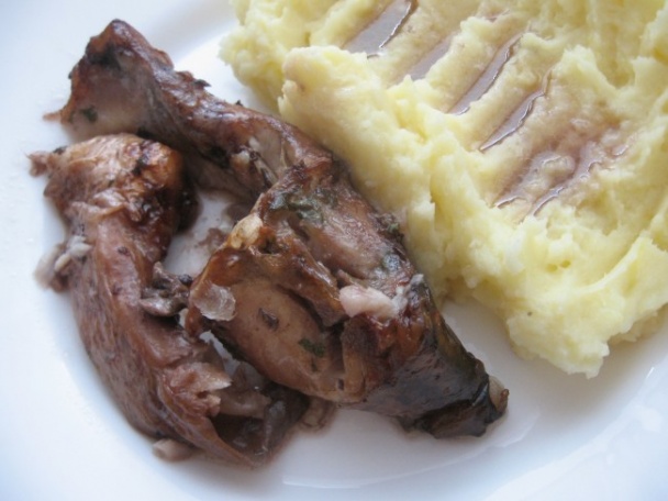 Pečený kapr na červeném víně - obrázok 1