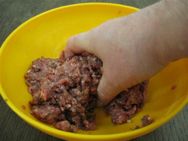 Dušené masové koule  plněné žampiony (fotorecept) - obrázok 1