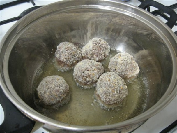 Dušené masové koule  plněné žampiony (fotorecept) - obrázok 6