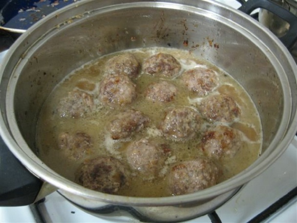 Dušené masové koule  plněné žampiony (fotorecept) - obrázok 8