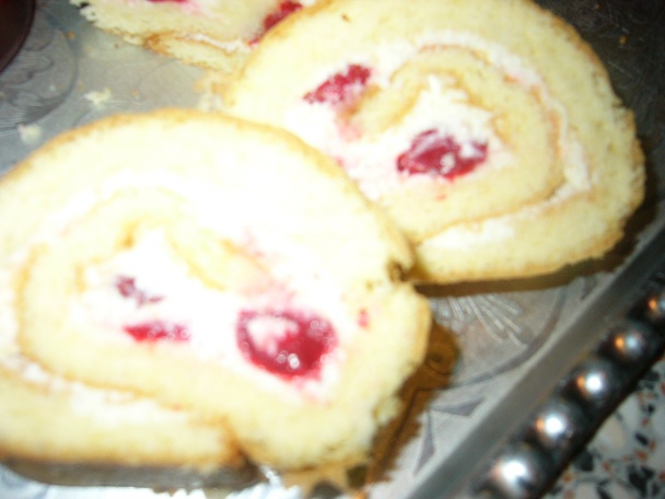 Tvarohová roláda s jahodami - obrázok 2