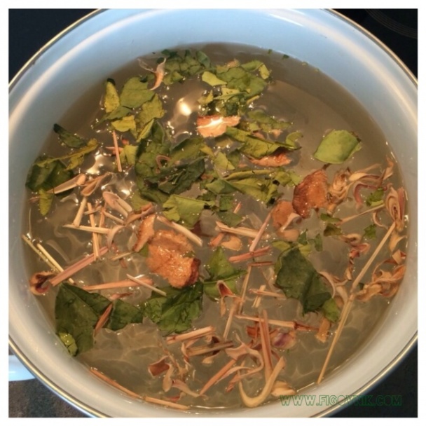 Tom yum goong – thajská polievka s krevetami (fotorecept) - obrázok 2