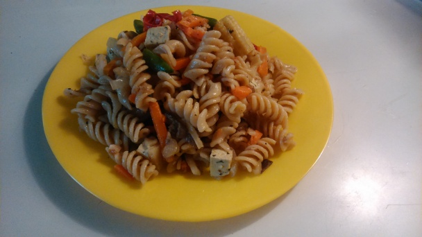 Cestovinový šalát s tofu - obrázok 5